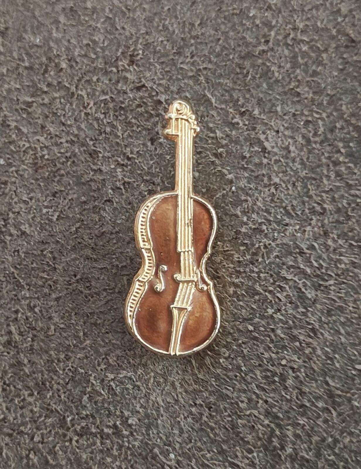 1980s Gold Tone Violin With Brown Enamel Finish Inlay On The Body Brooch