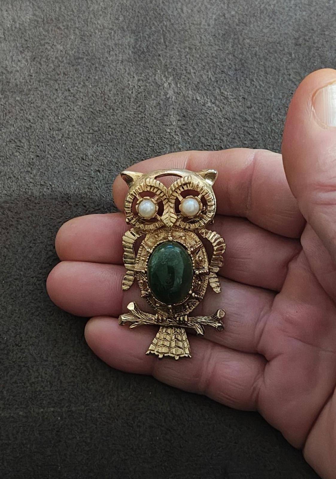 70s Vintage Owl Brooch With Green Cabochon Belly Stone And Faux Pearl Eyes