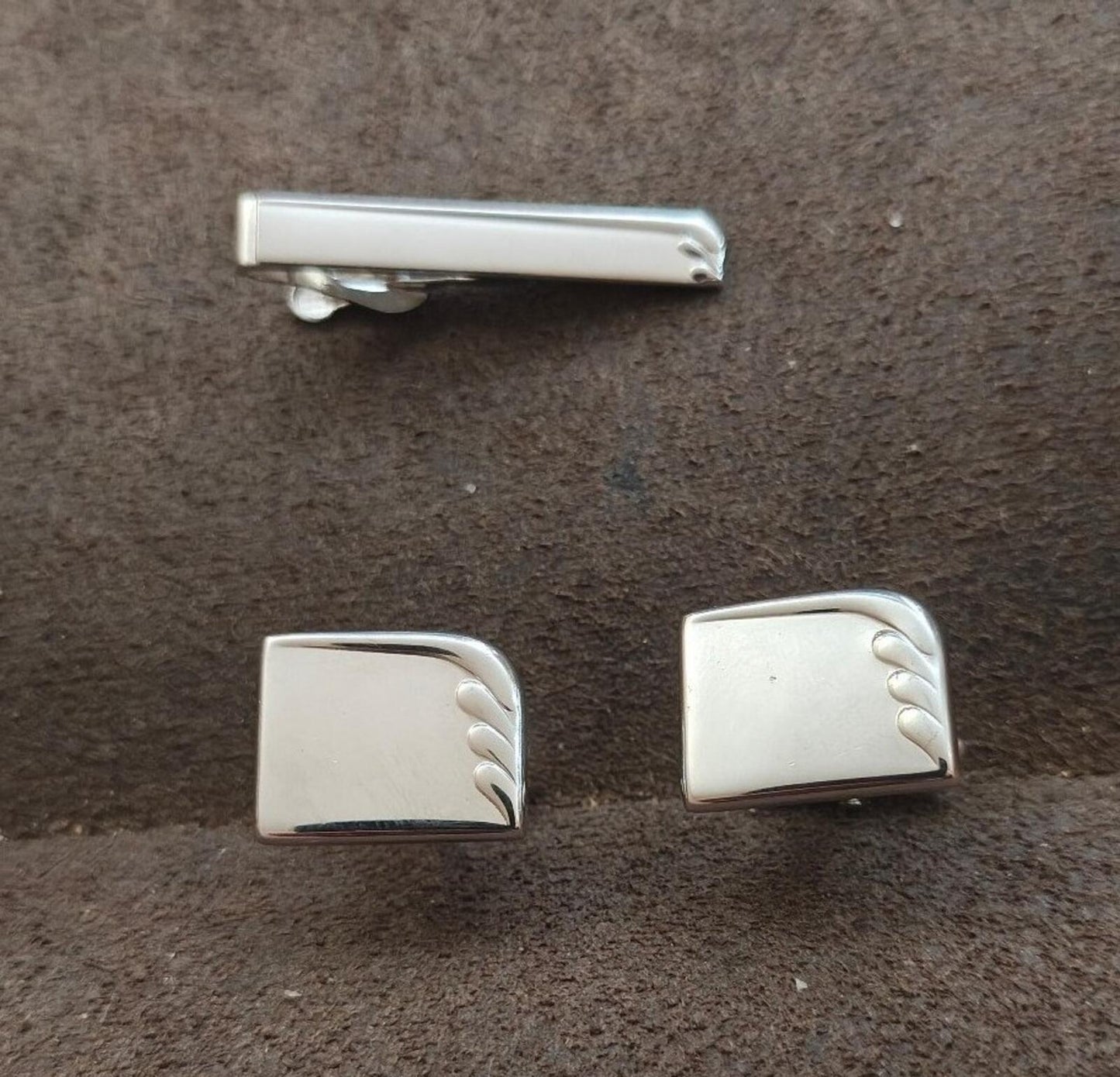 1960s Silver Tone Art Deco Style Tie Bar/Tie Clip & Cufflinks Set