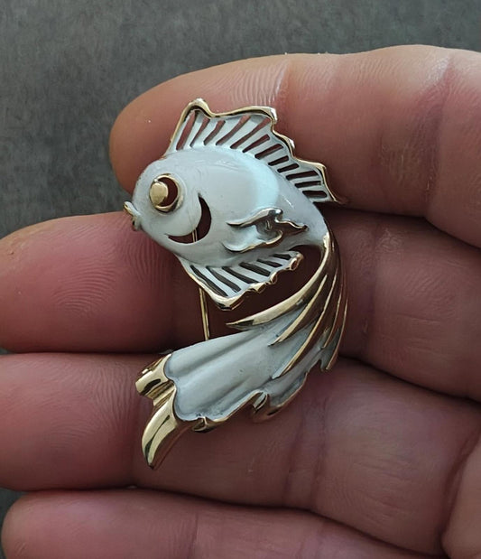 1960s/70s Vintage Gold Tone White Enamel Angel Fish Brooch Pin