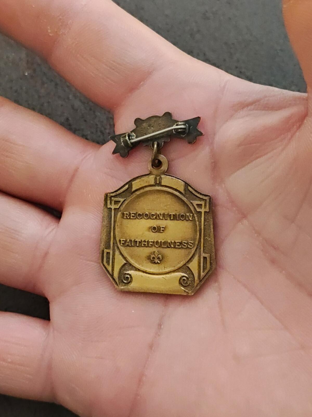 1900s Rare Recognition of Faithfulness" Award Medal Pin