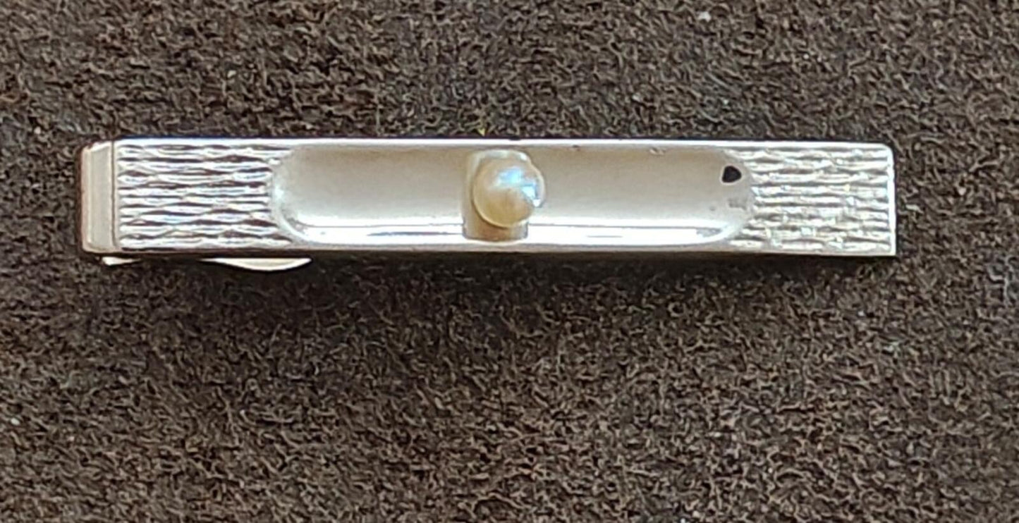 1960s Swank Silver Tone Textured With Centered Pearl