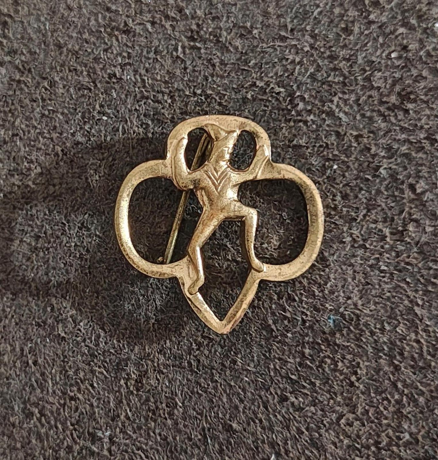 1960s Vintage vintage Girl Scout Brownie Membership Gold Tone Pin Brooch