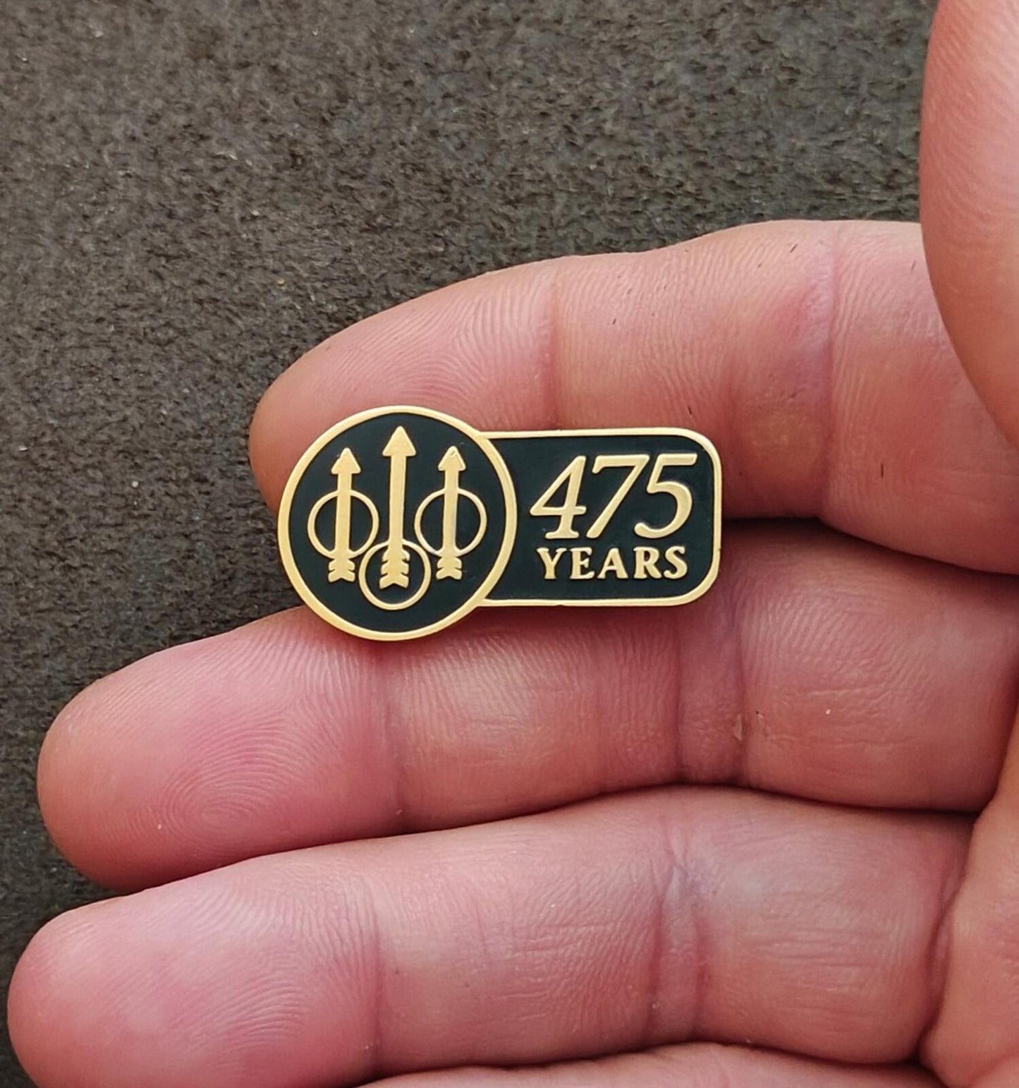 2001 Beretta 475 Years Anniversary Gold Tone With Black Enamel Pin
