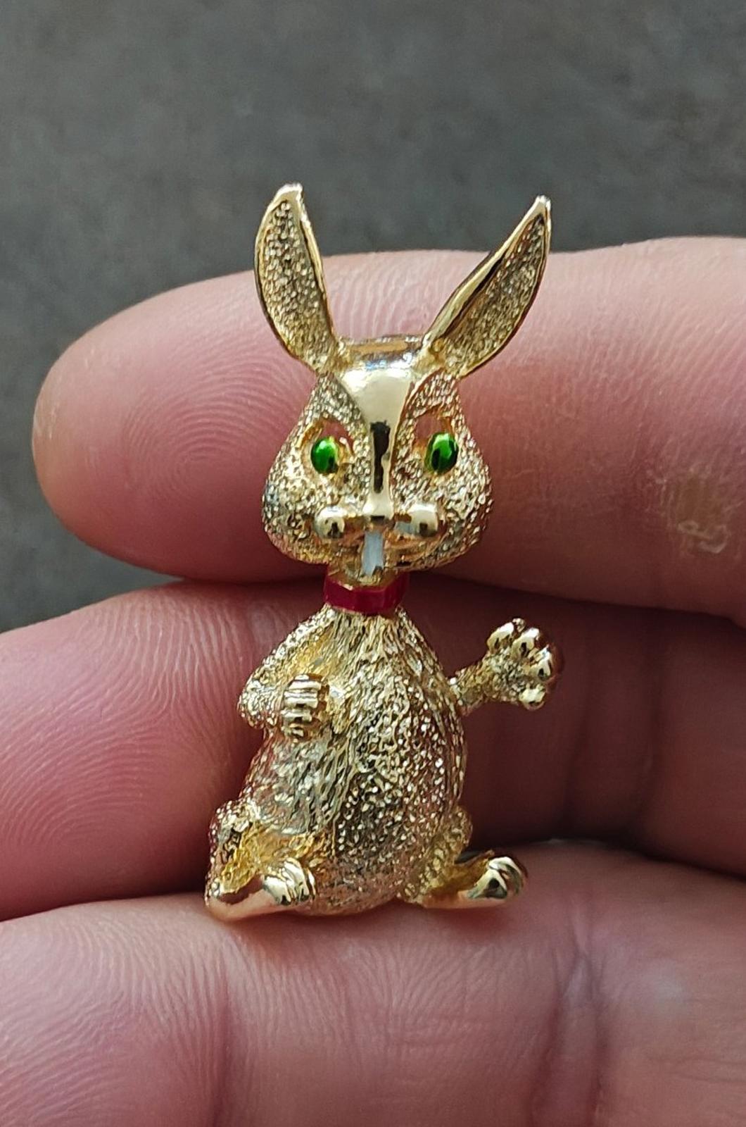 1960s Gerry's Gold Tone Bunny Rabbit Brooch Pin