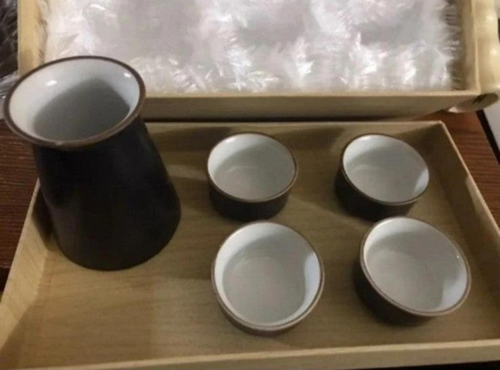 Elegant Black Japanese Honoka Ceramic 5 Piece Sake Set New