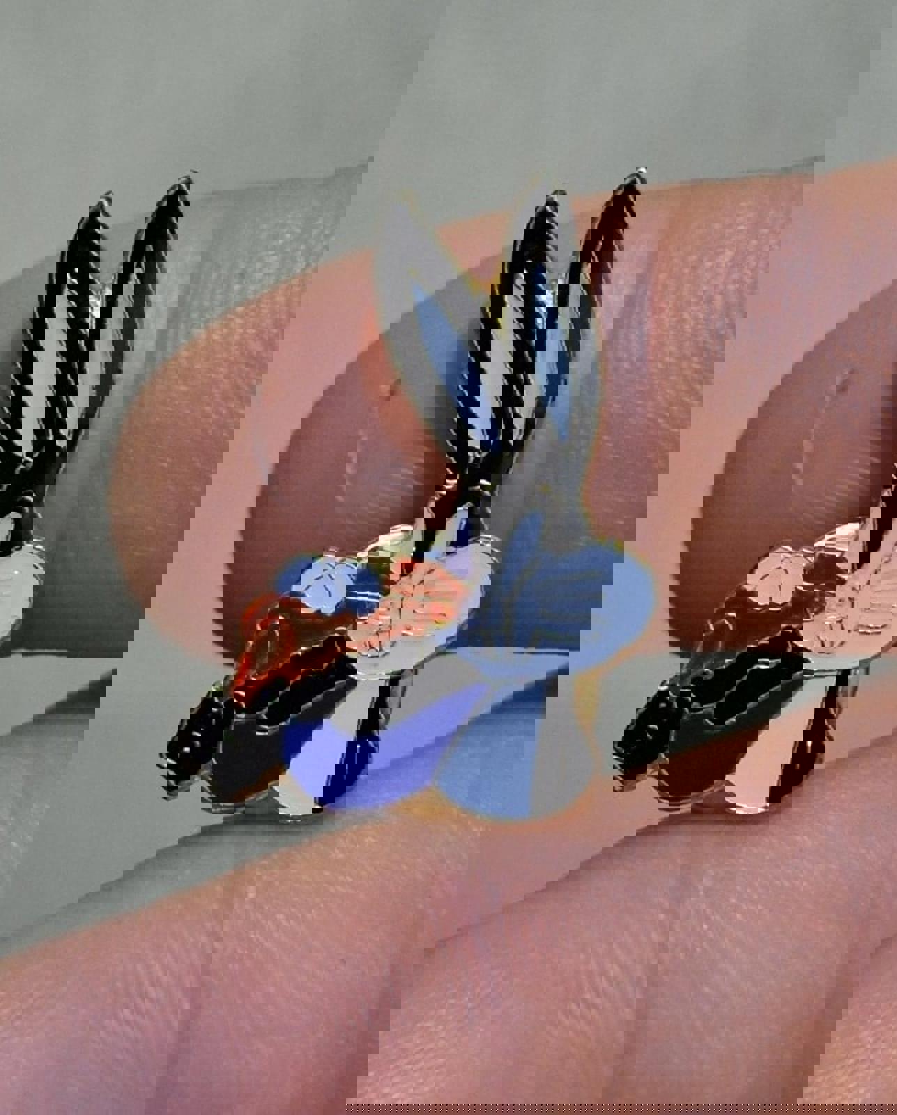 1980's Bugs Bunny Eating A Carrot Enamel Pin