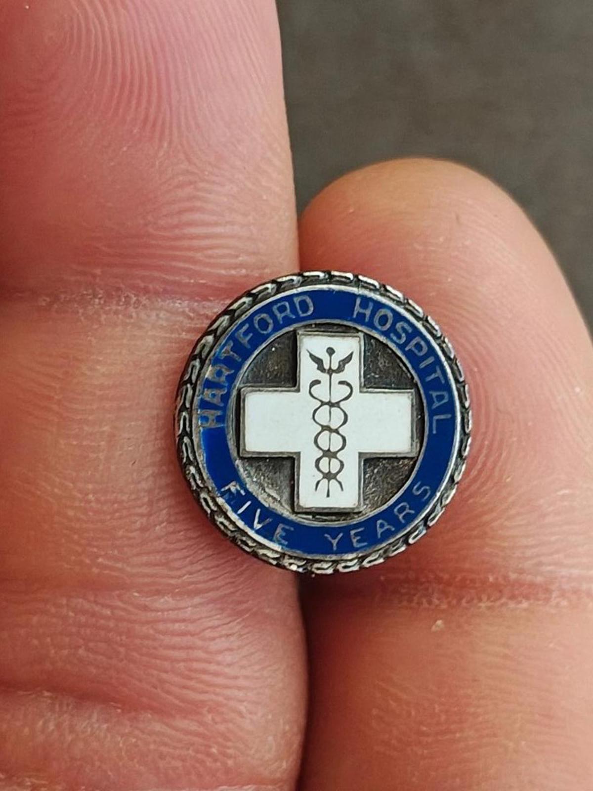 1960s/70s Sterling Silver Hartford Hospital Five Year Service Enamel Pin