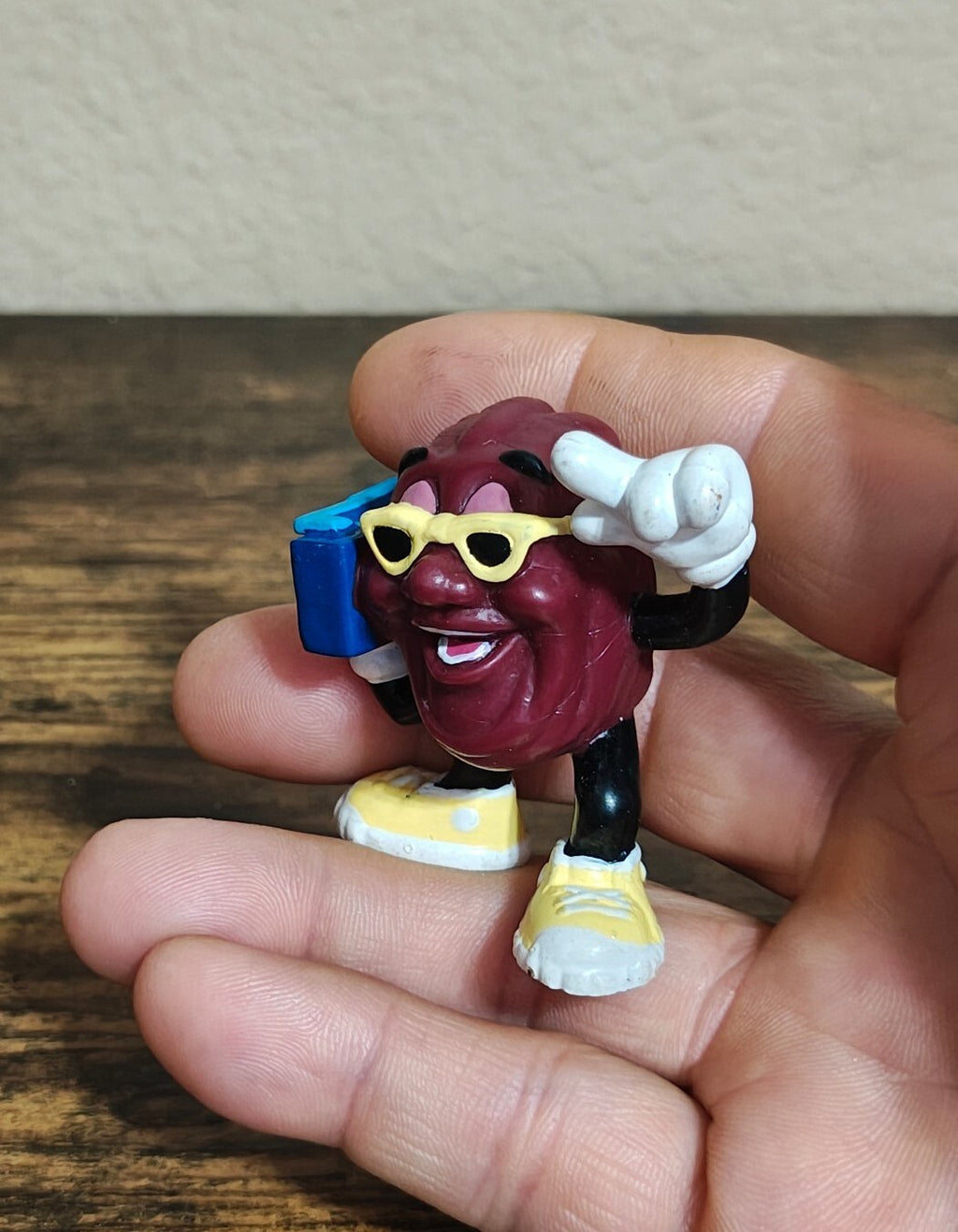 1988 Captain Toonz California Raisin With Boombox Figurine