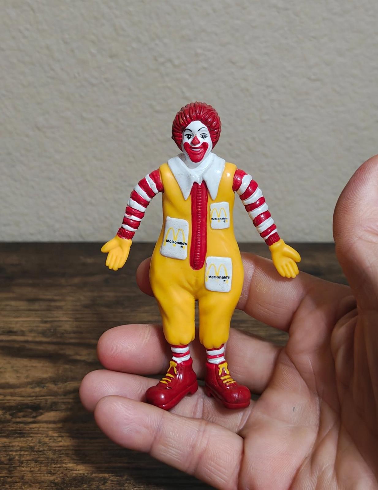 1995 Bendable (Bendy) Ronald McDonald Happy Meal PVC Figure.
