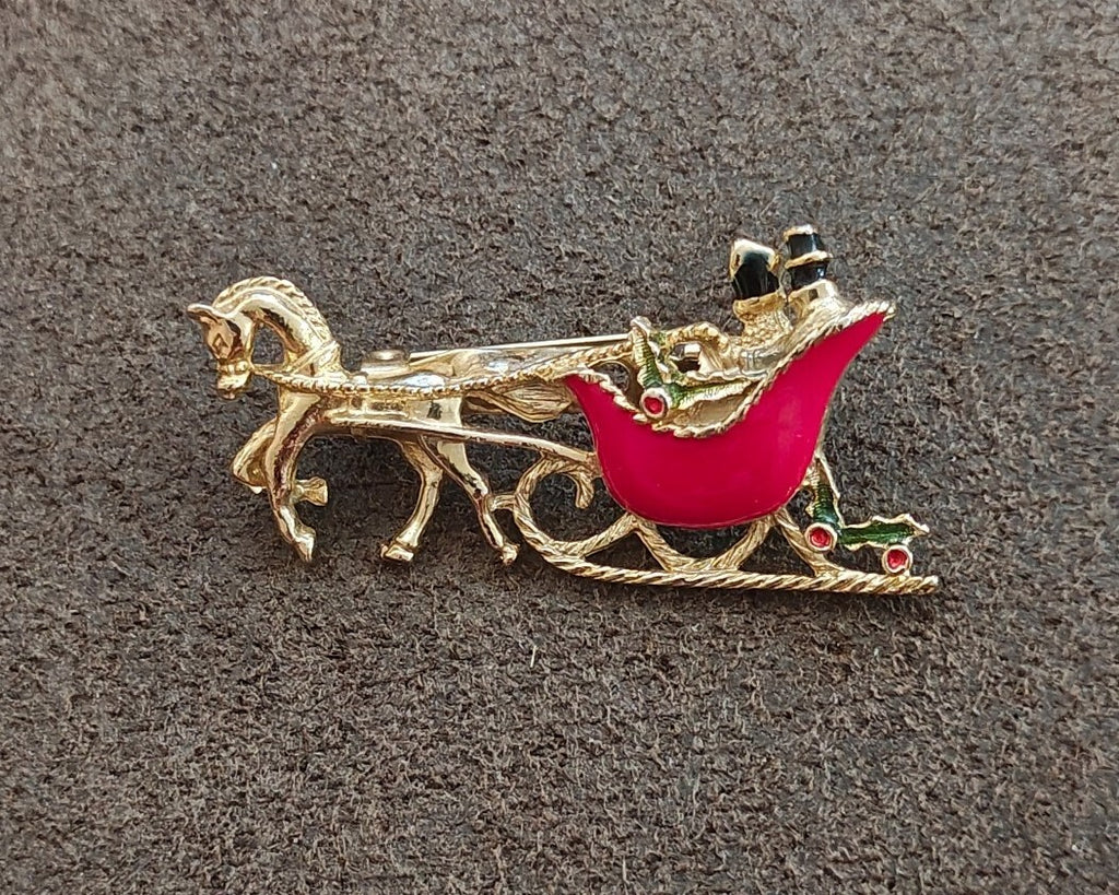 1960s/70s Christmas Horse-drawn Sleigh Gold Tone Enamel Brooch