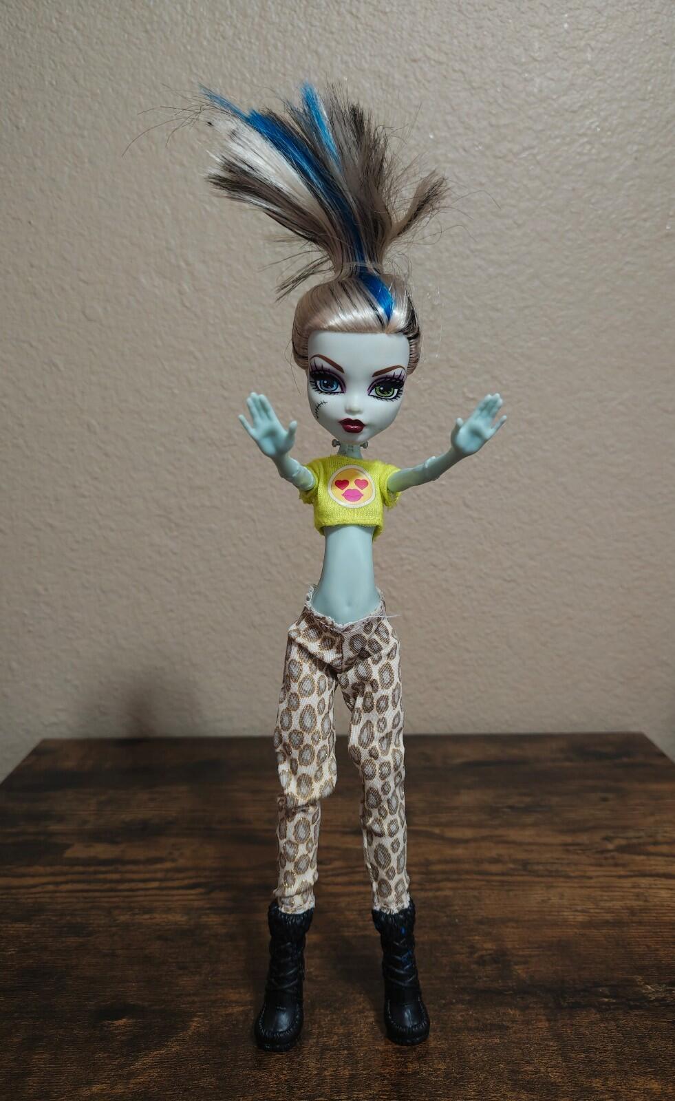 2008 Monster High Frankie Stein Doll With Green Top & Leopard Pants