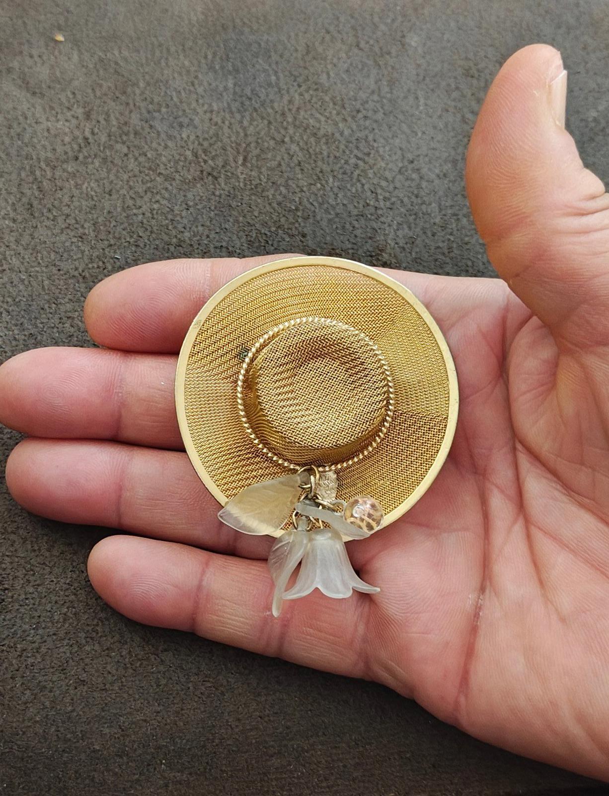 1980s Gold Tone Mesh Sun Hat Brooch Pin