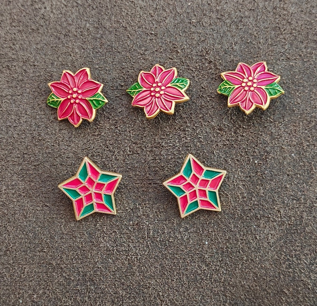 70s Set Of 5 Hand Painted Enamel Christmas Poinsettia & Geometric Stars Buttons