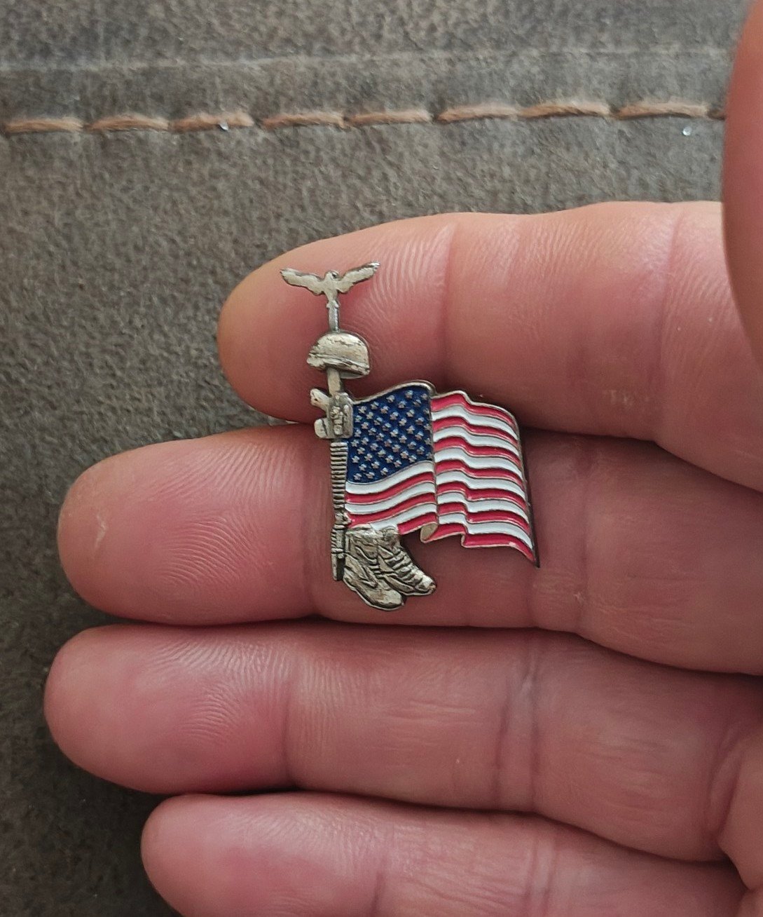Fallen Soldier Battlefield Cross Pin