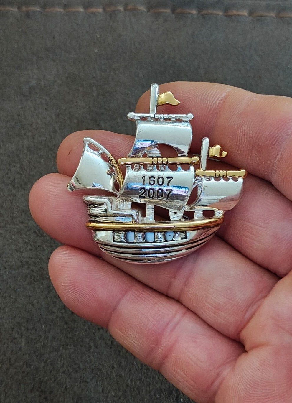 Jamestown 400th Anniversary 1607-2007 Two Tone Sailing Ship Brooch Pin
