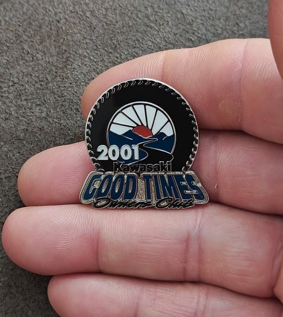 2001 Kawasaki Good Times Owners Club Pin - Trinketmania-LV