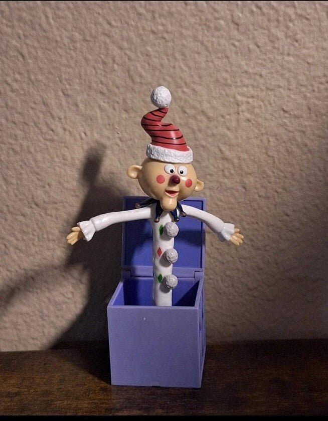 2002 Misfit Toy Charlie In The Box-PVC Figure - Trinketmania-LV