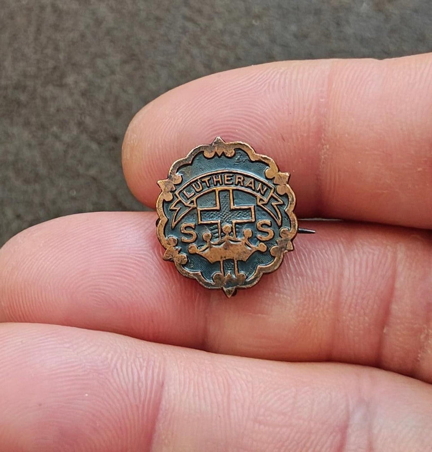 1940s/50s Lutheran Sunday School Bronze Pin