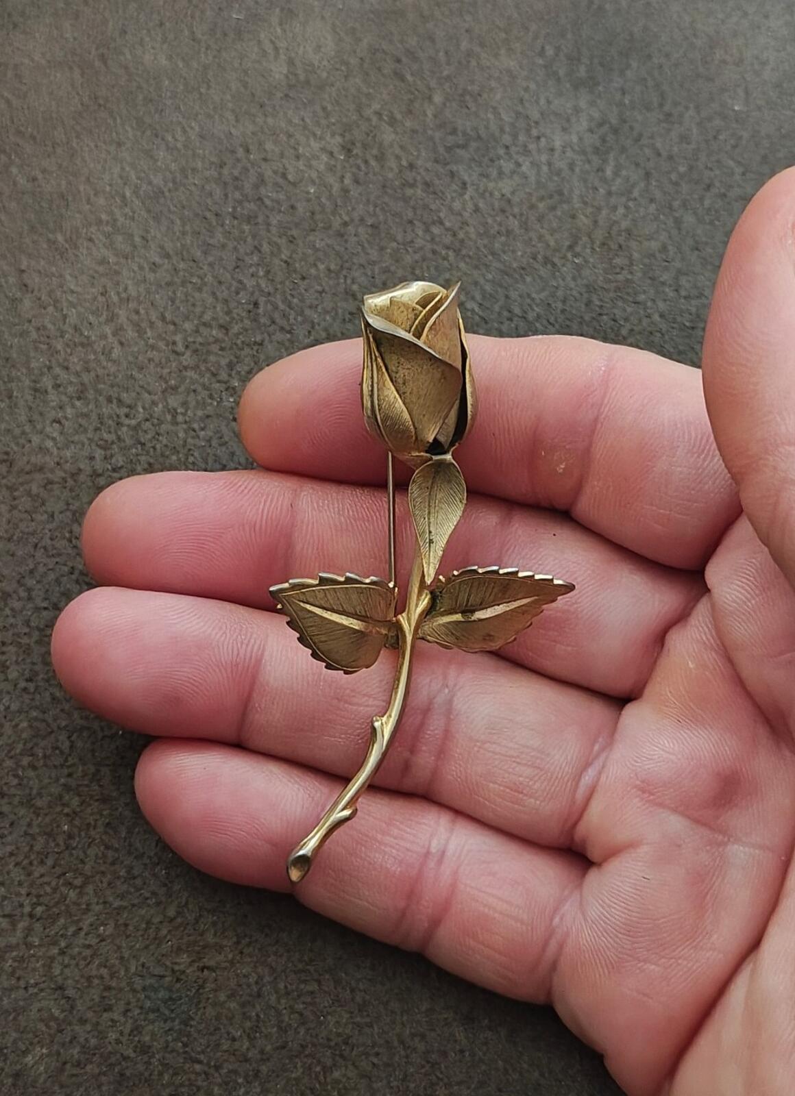 1960s Signed Giovanni Gold Tone Rose Brooch