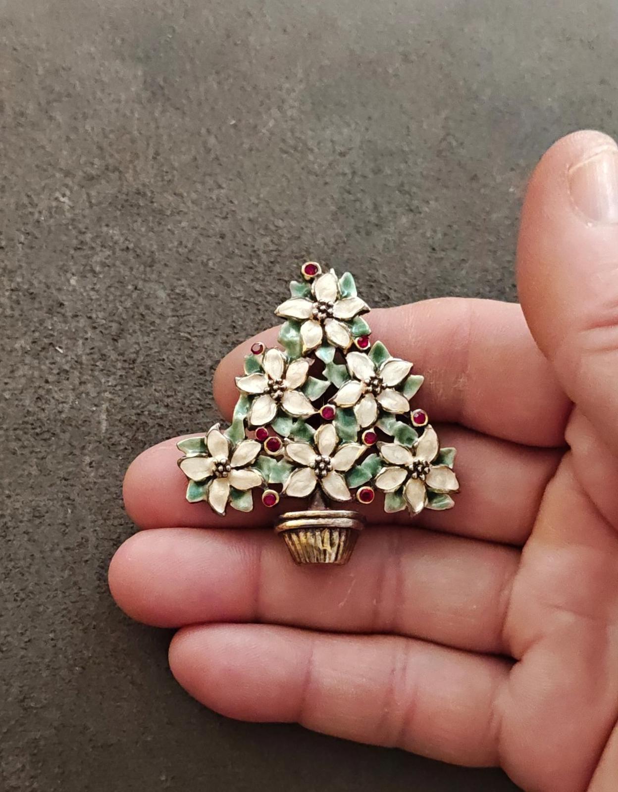 1960s Gold Tone Christmas Tree Brooch Featuring a Poinsettia Floral Design