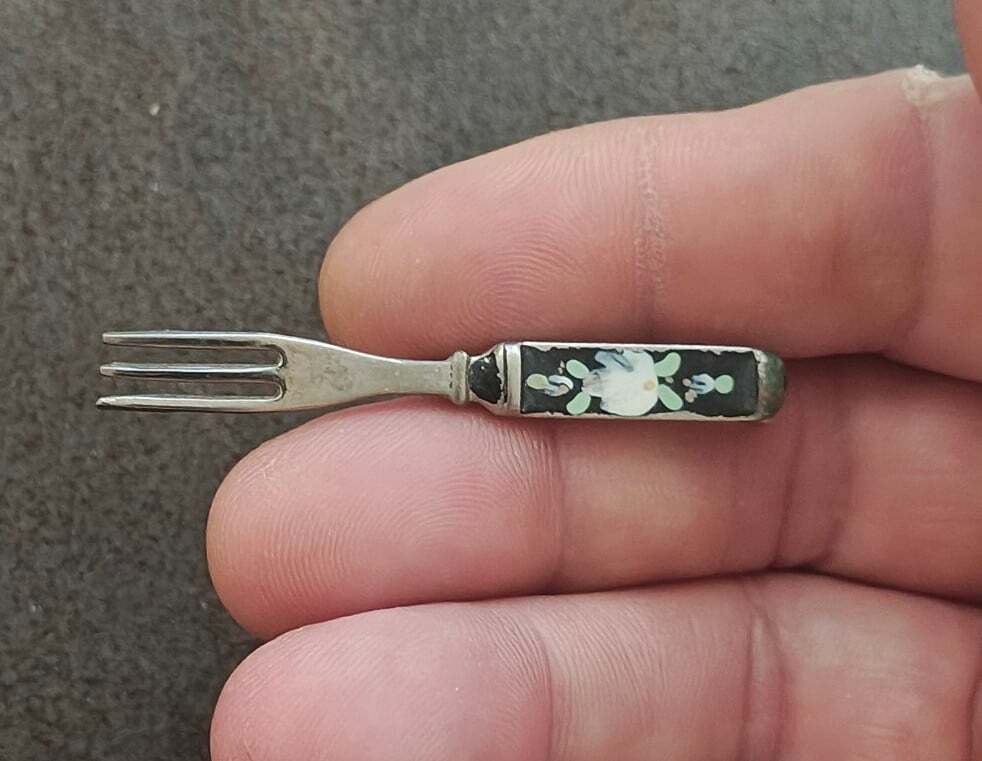 1930s/40s Miniature Silver Tone Fork With Floral Enamel Brooch Pin.