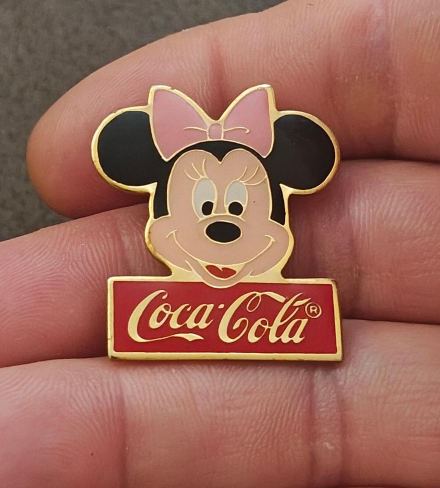 1986 Vintage Coca-Cola Minnie Mouse Limited Edition Gold Tone Enamel Pin