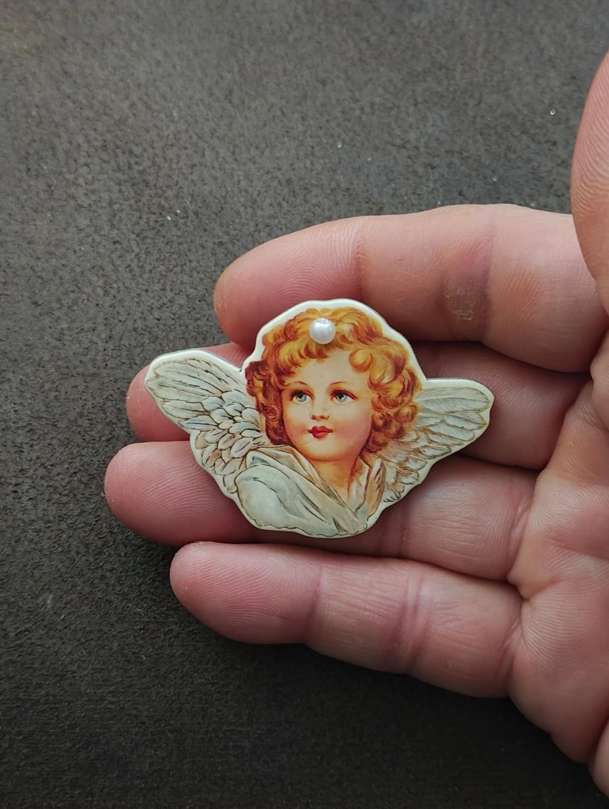 1991 B. Shackman Victorian Style Cardboard Angel/Cherub Die-cut Brooch