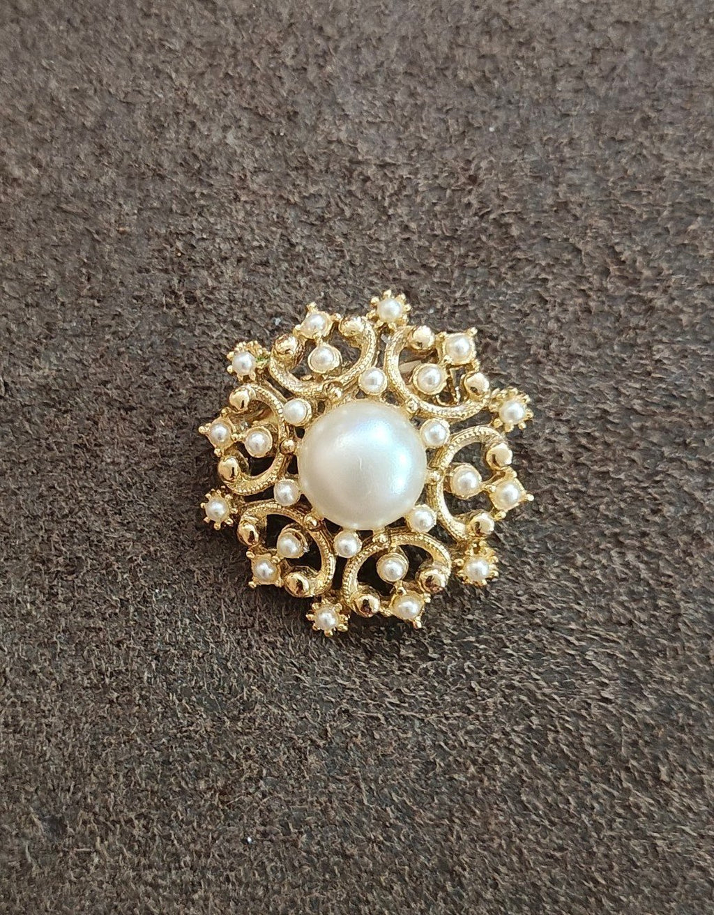 1970s Ornate Gold Tone Faux Pearl Starburst Brooch Pin