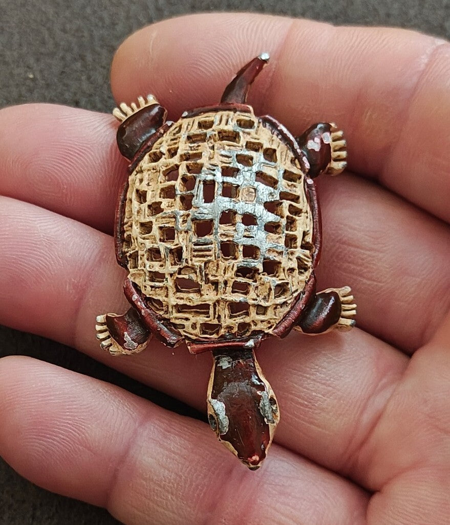 1950s Woven Straw Style Turtle Metal Enamel Brooch Pin