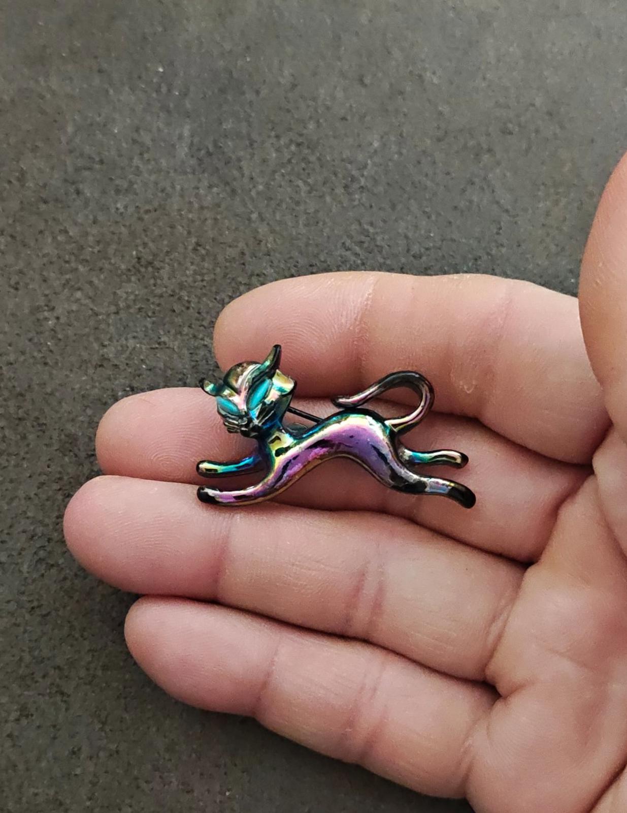 1960s Siamese Kitty Cat Iridescent Metal Brooch