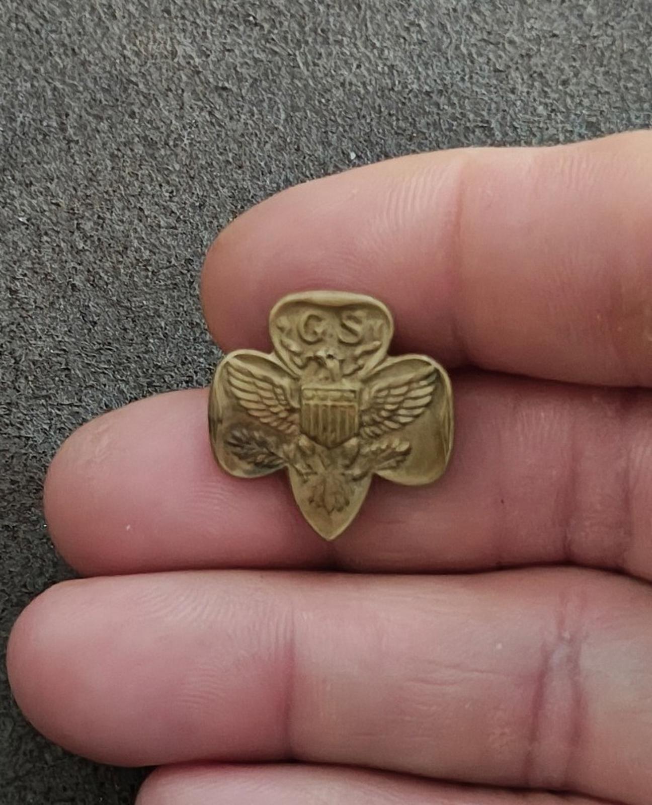1960s Vintage Girl Scout Eagle Seven Arrows Gold Tone Pin/Brooch