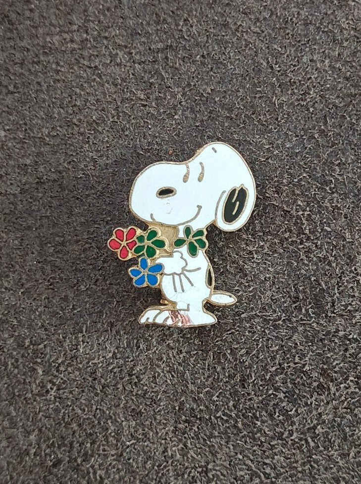 1970s Peanuts Snoopy Holding Bouquet of Flowers Cloisonné Gold Tone Enamel Pin