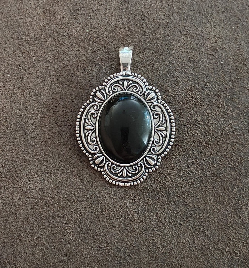 1990s Silver Tone With Oval Cabochon Stone Pendant