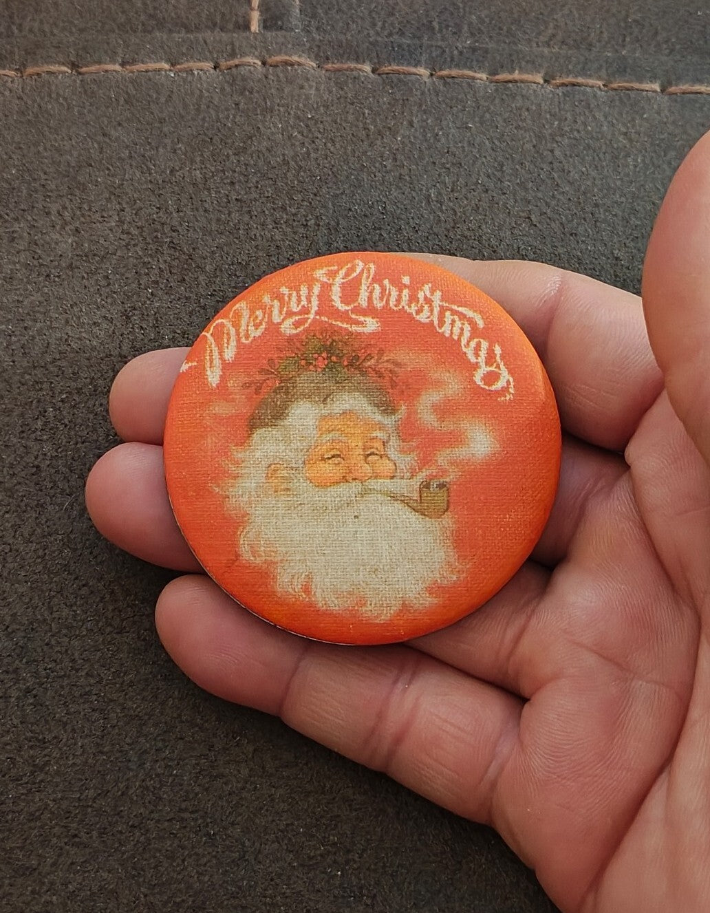 1960s Hallmark Cards Santa Canvas Litho Pin button/Pin