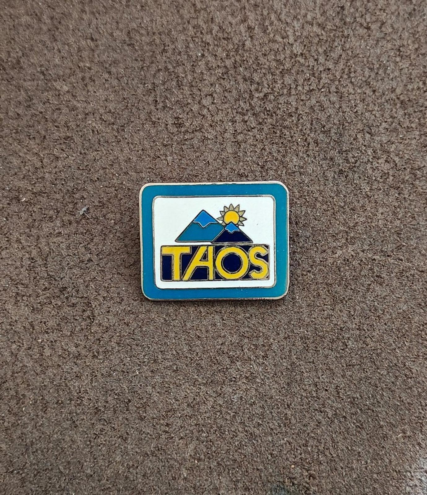 1970s/80s Taos New Mexico Ski Valley Silver Tone Pin