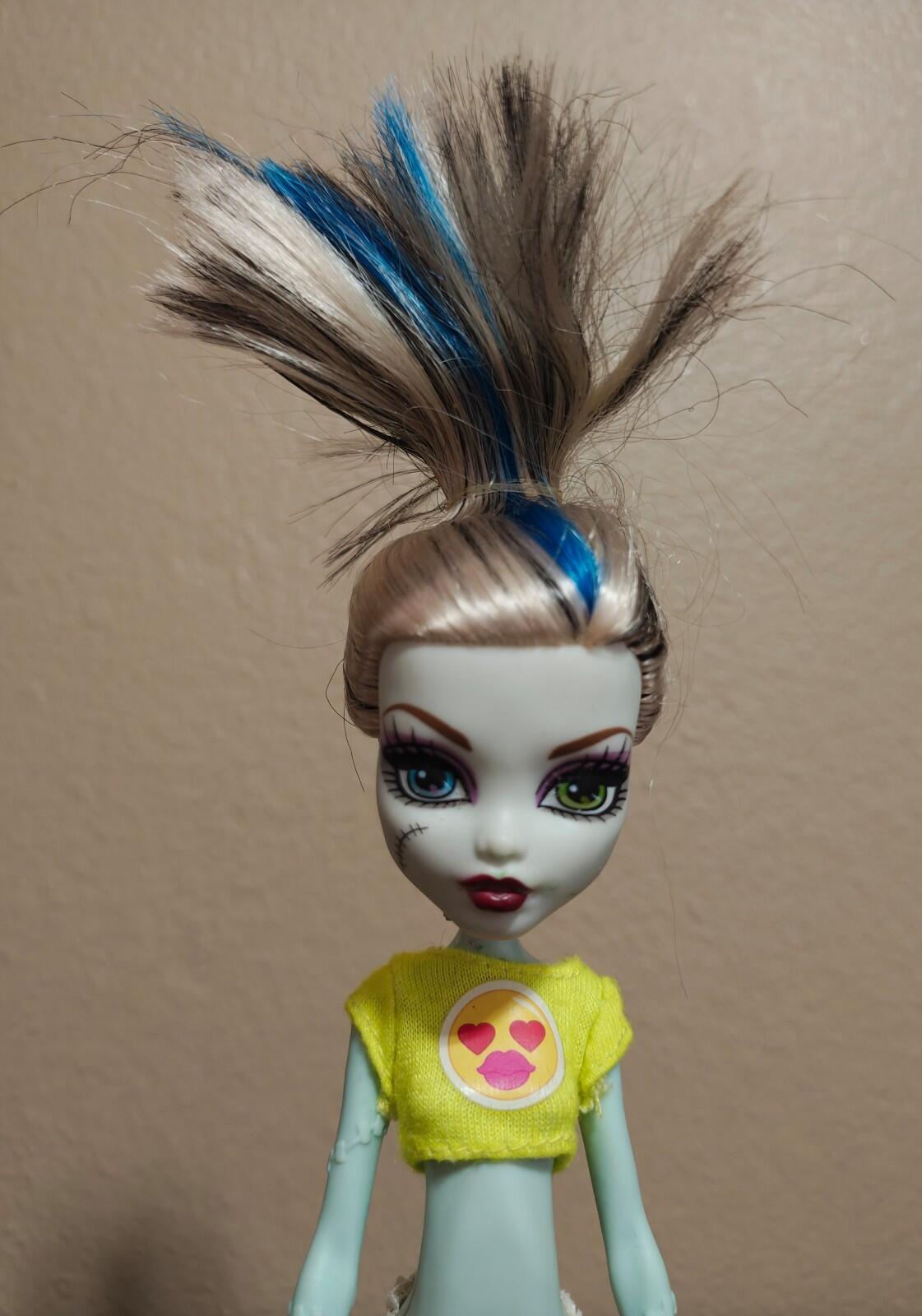 2008 Monster High Frankie Stein Doll With Green Top & Leopard Pants