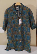 Men's blue floral short-sleeve Hawaiian shirt with open collar and center button placket