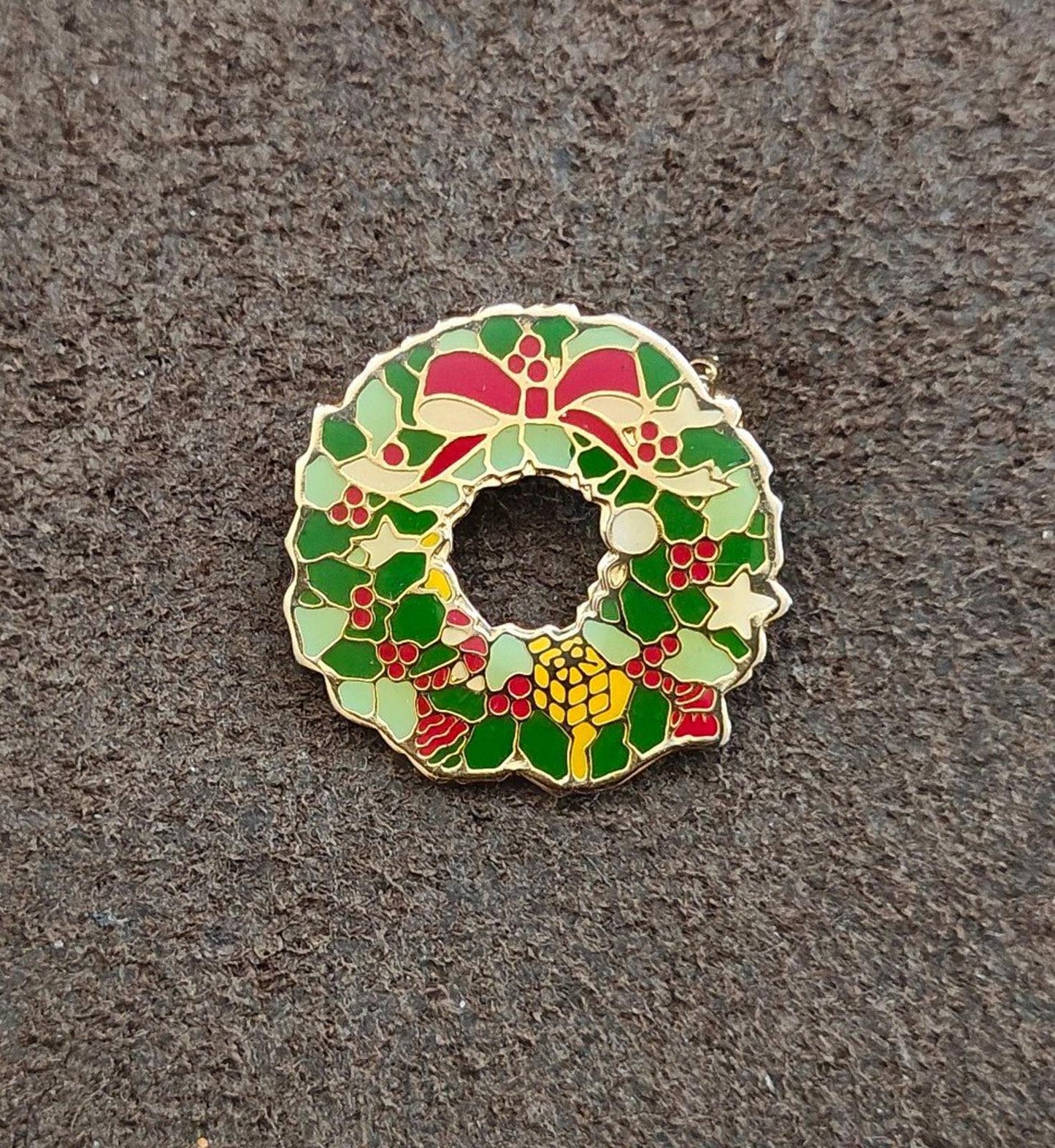1980s Gold Tone Enamel Christmas Wreath Pin