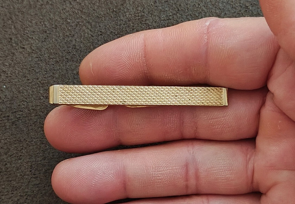 1950s/60s Swank Gold Tone Textured Basketweave Tie Bar Clip