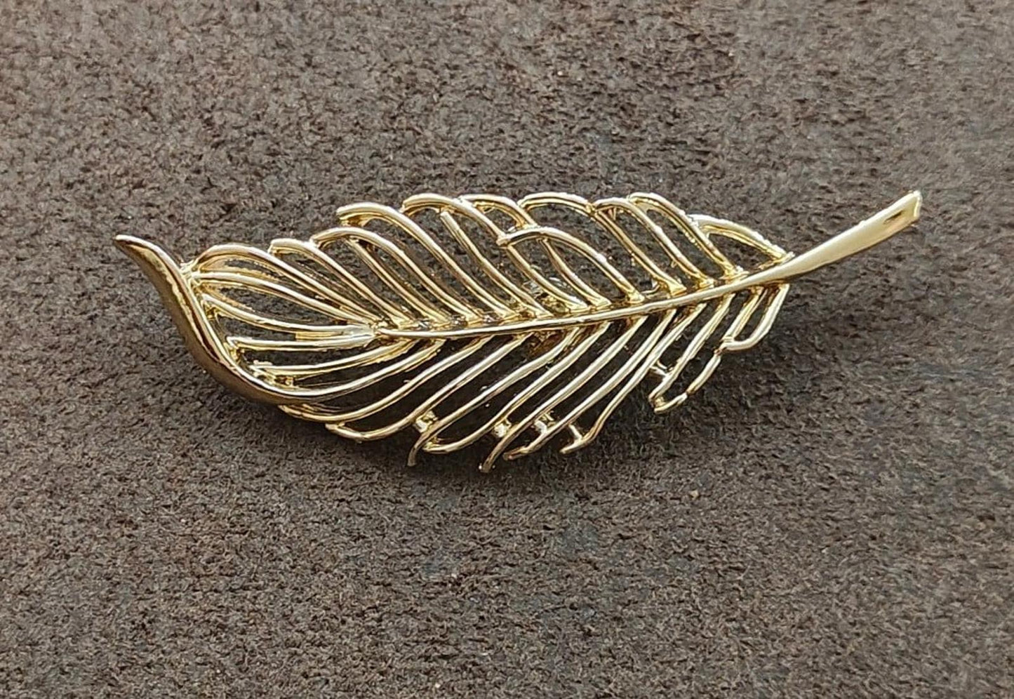 1980s Gerry's Open Work Gold Tone Feather/Leaf Brooch