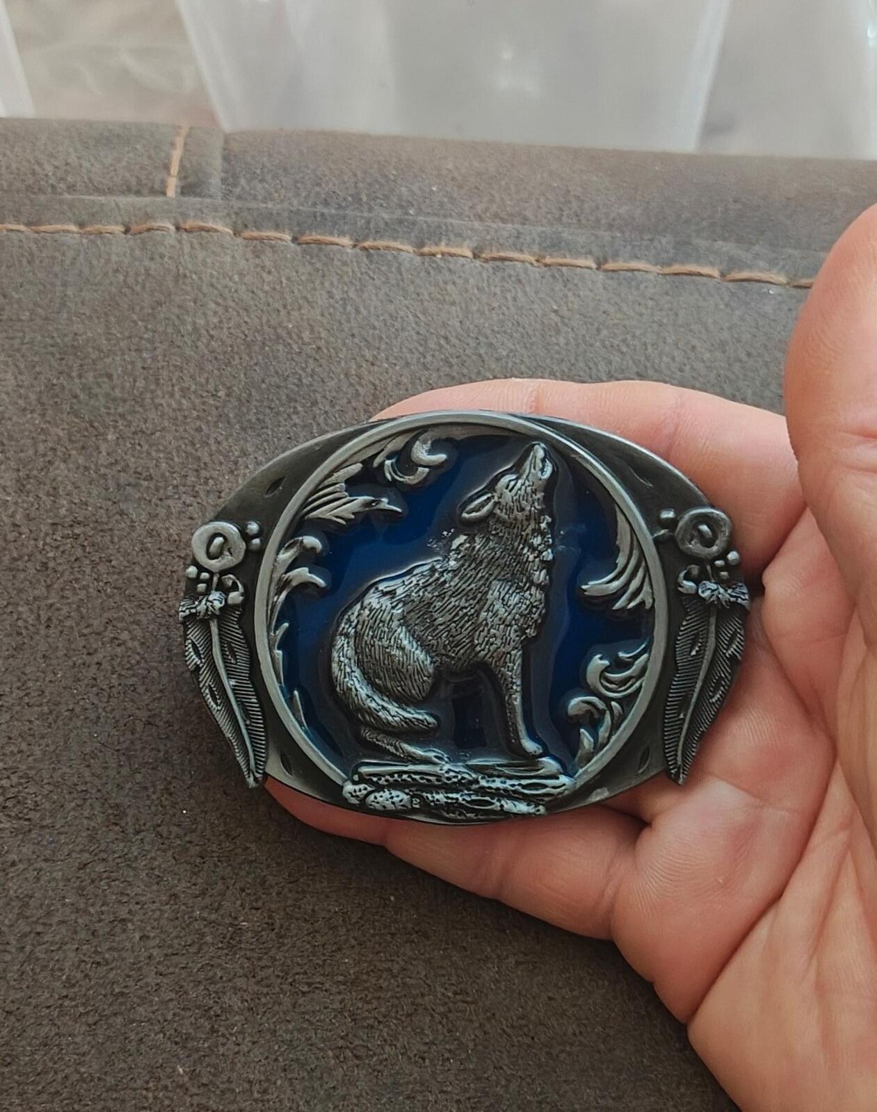 Western Style 3D Howling Wolf Pewter Belt Buckle
