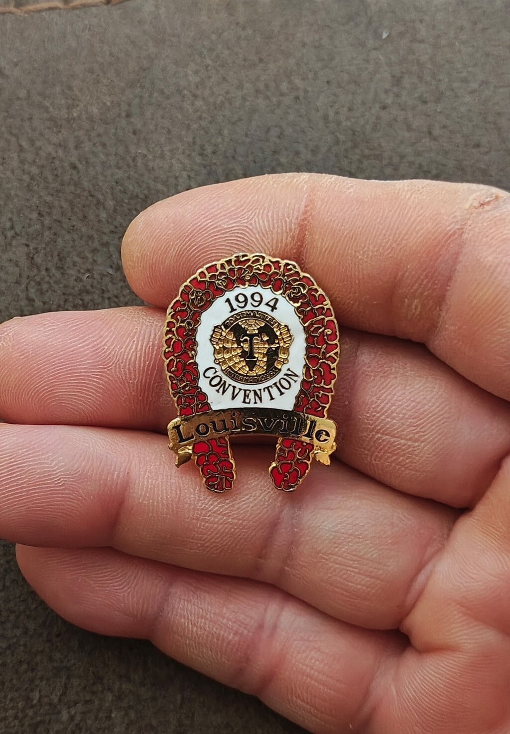 1994 Toastmasters International Convention Louisville Kentucky Gold Tone Pin.