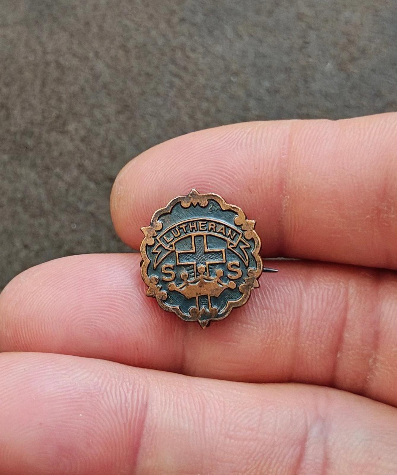 1940s/50s Lutheran Sunday School Bronze Pin