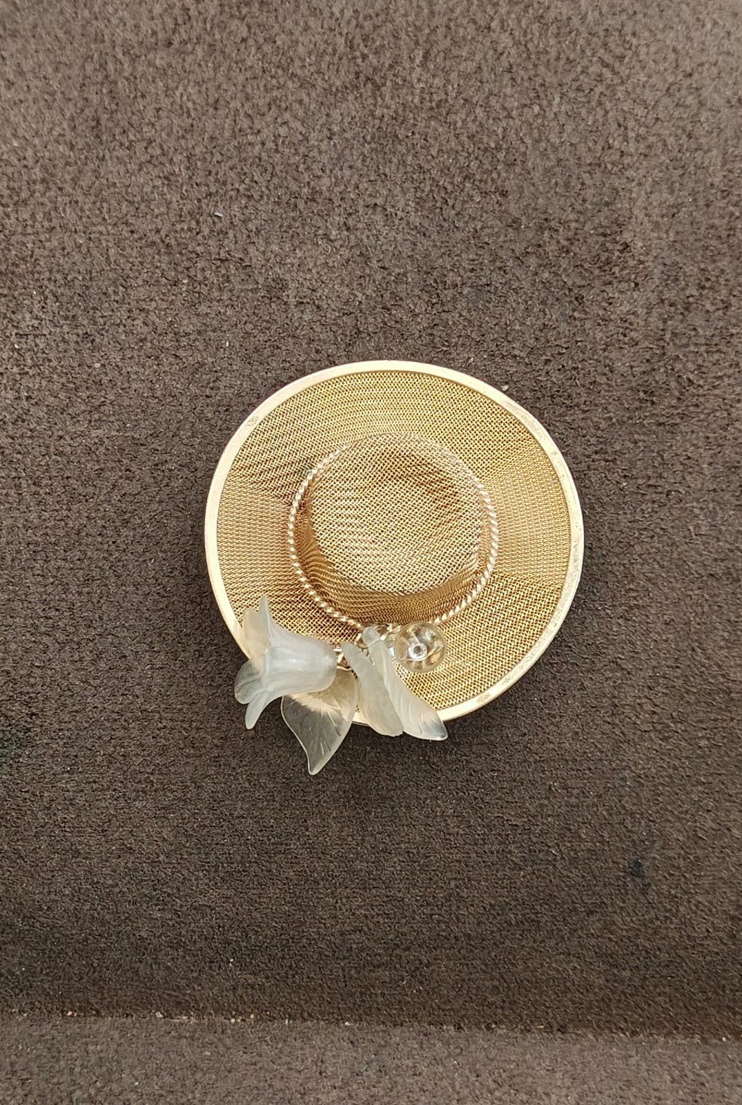 1980s Gold Tone Mesh Sun Hat Brooch Pin