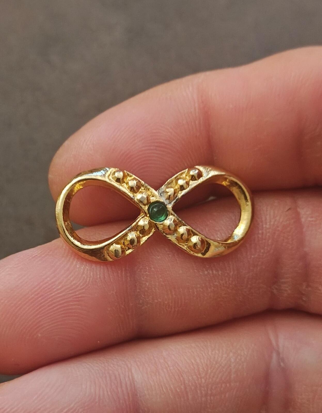 1950s/60s 24k Electroplated HC Infinity Brooch With Genuine Emerald Stone
