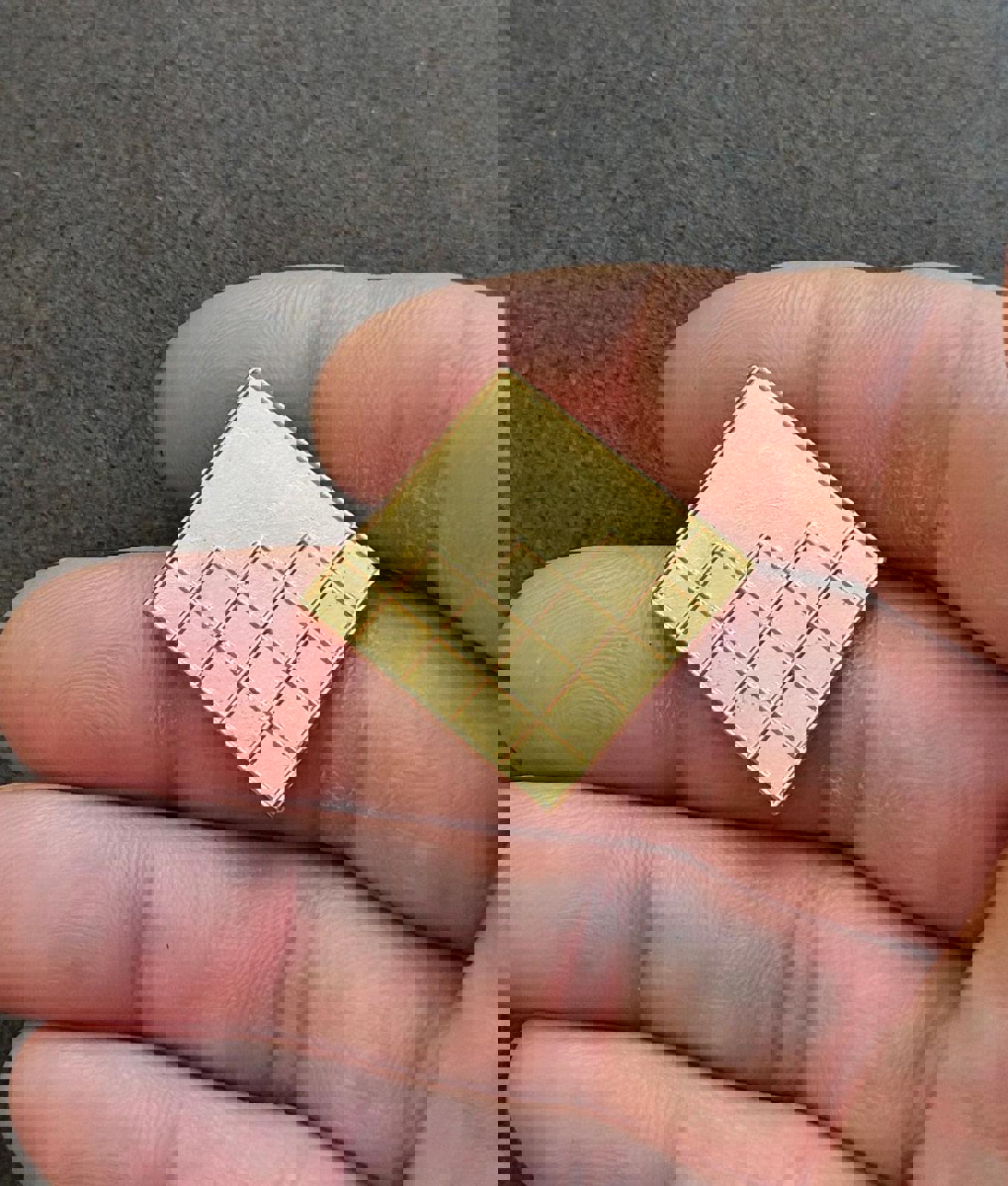 1980's Geometric Minimalist Gold Tone Pin