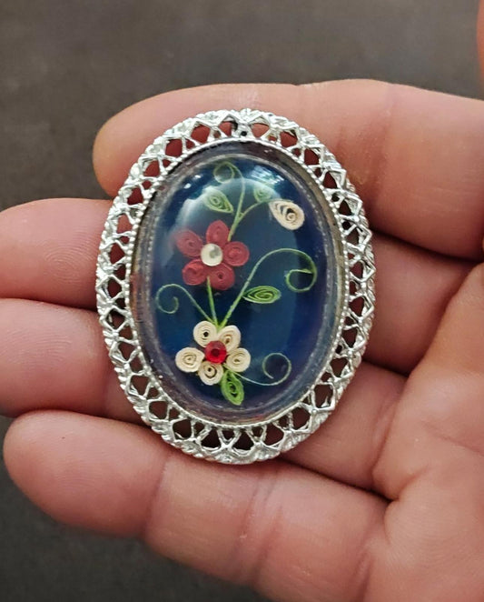 Vintage Style Quilled or Paper Scrolled Flowers Silver Tone Brooch Pendant