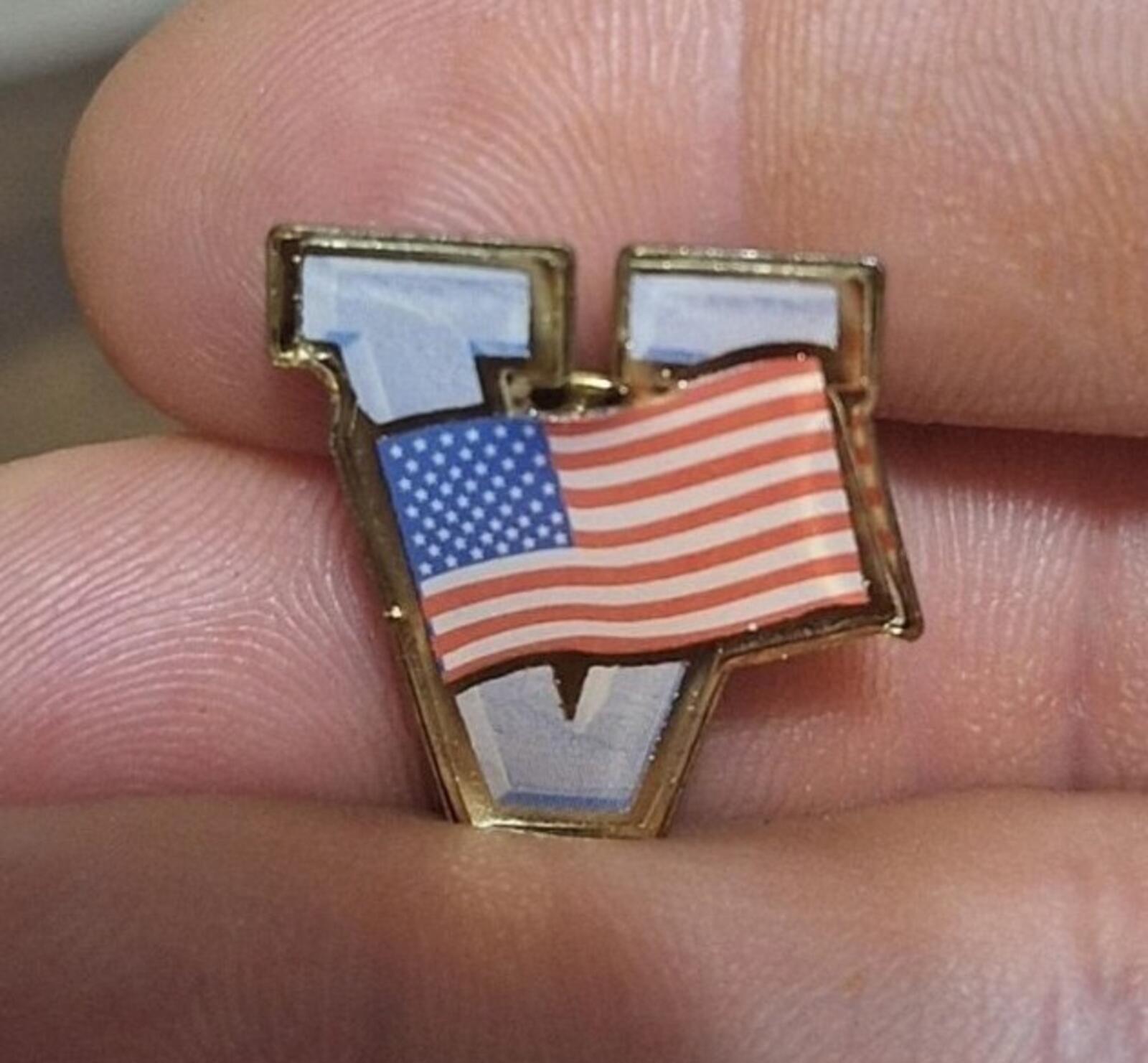 1980s Victory American Flag Gold Tone Enamel Pin