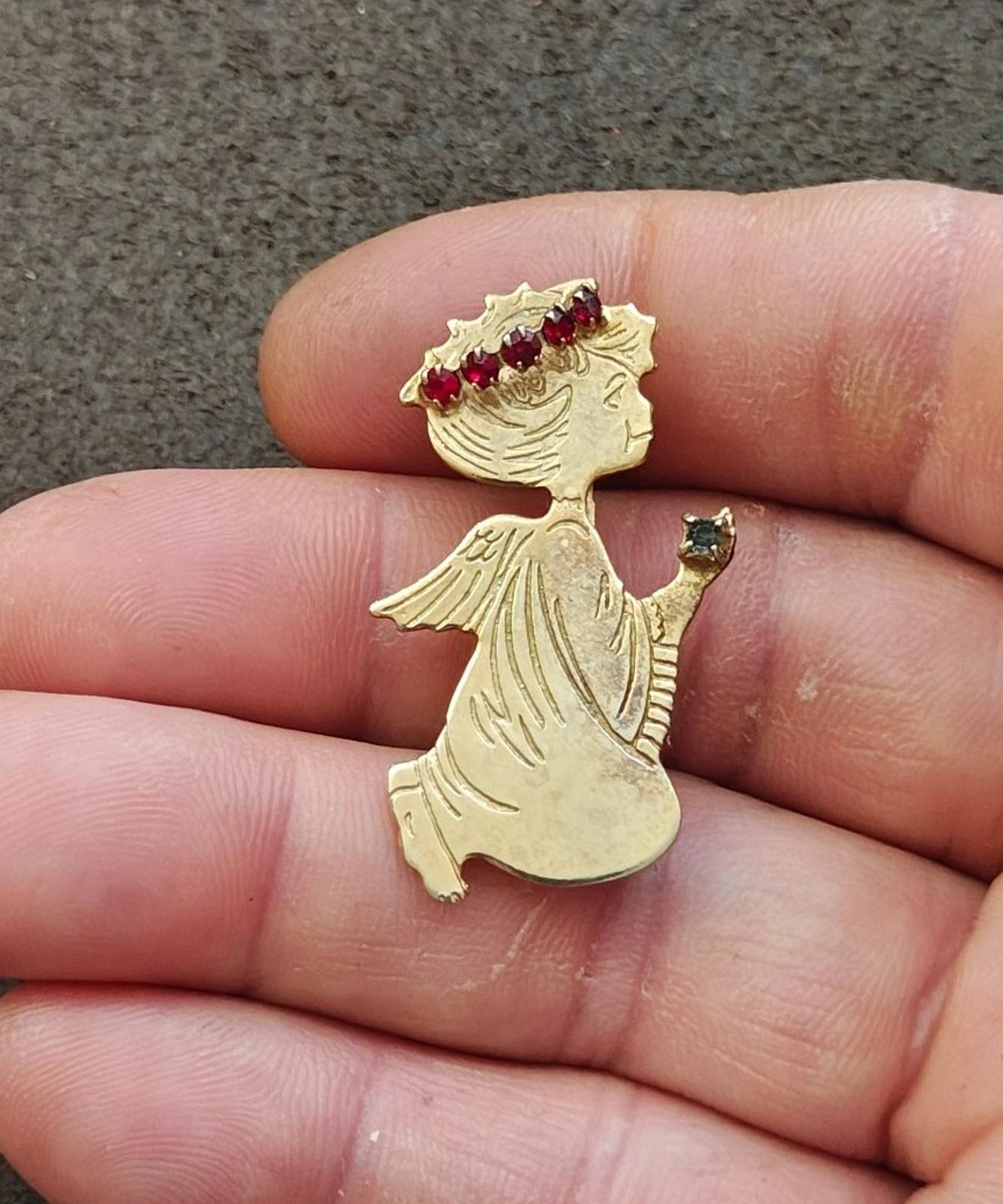 1950s/60s Gold Tone  Kneeling Praying Angel With a Red Rhinestone Halo Brooch